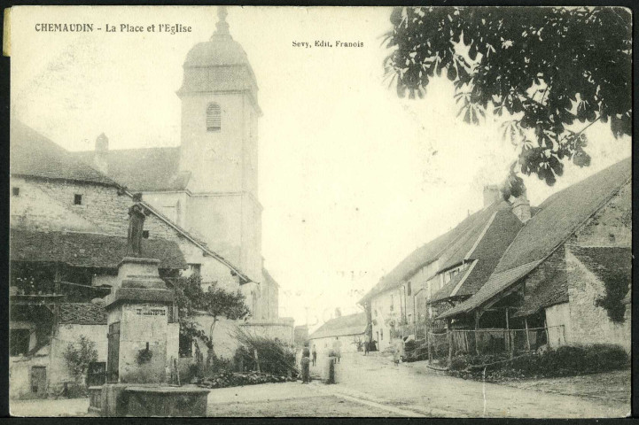 La place et l'église