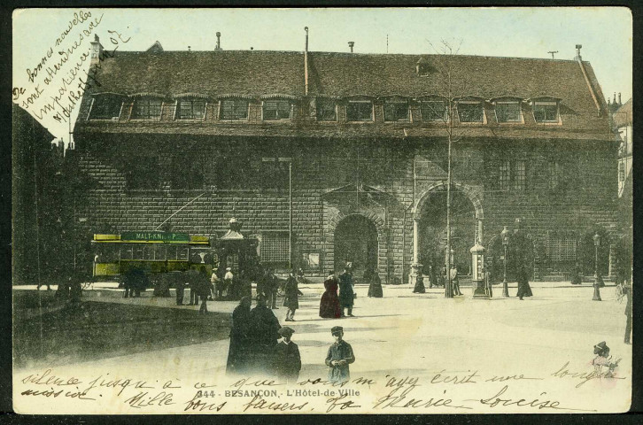 Vue de l'hôtel de ville