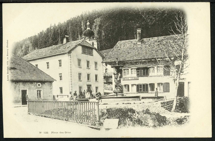 La place, la fontaine