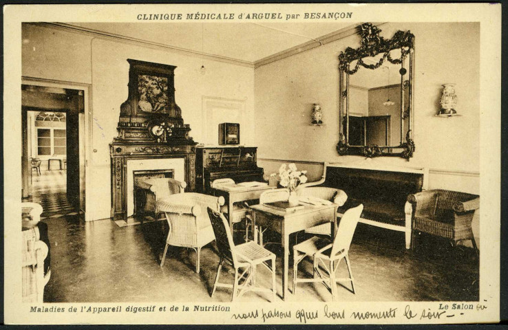 La clinique, le salon