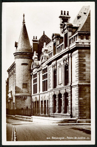 Le palais de justice, façade de la rue du Palais
