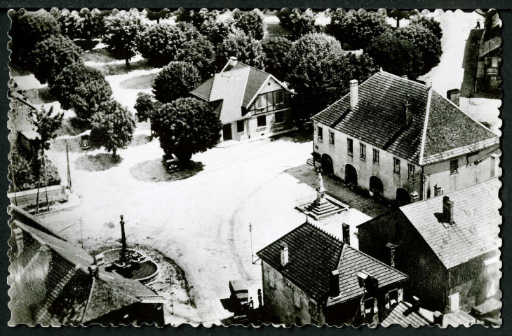 La place et la fontaine