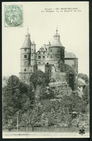Le château vu du chemin de fer