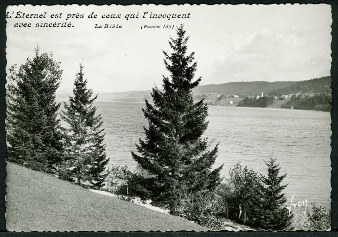 Le village et le lac de Saint-Point