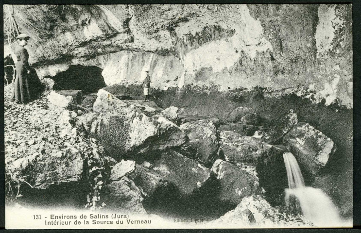 Intérieur de la source du Verneau