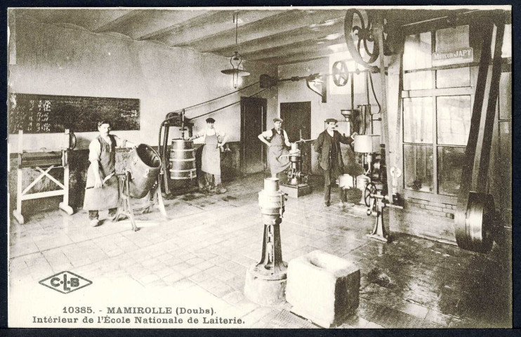Intérieur de l'école laitière