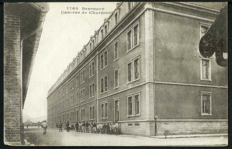 La caserne de Charmont