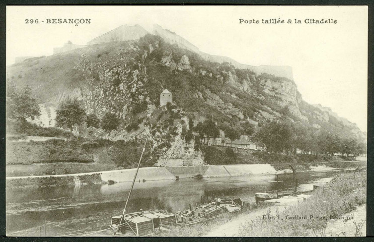 La porte Taillée et la citadelle