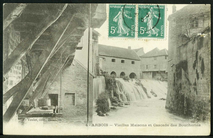 Vieilles maisons et cascade des Boucheries