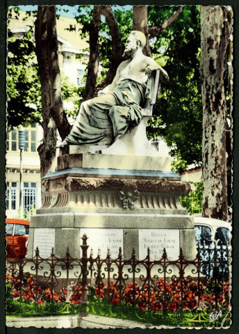 Statue de Victor Hugo à Granvelle