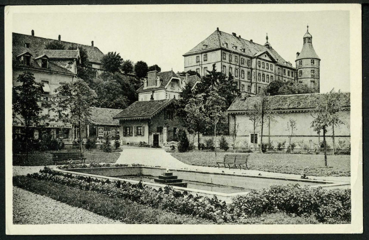 Le square et le château