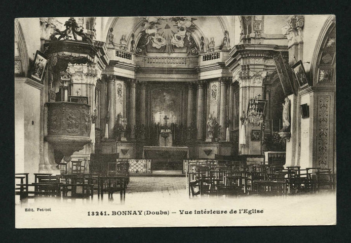 Vue intérieure de l'église