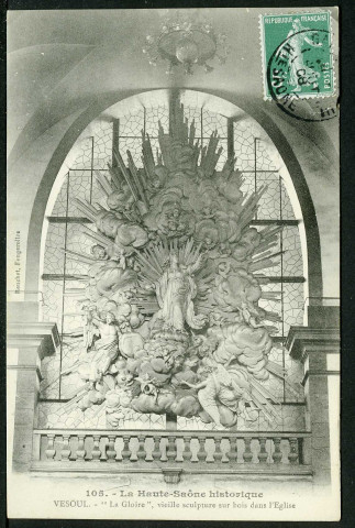 "La Gloire", sculpture sur bois dans l'église