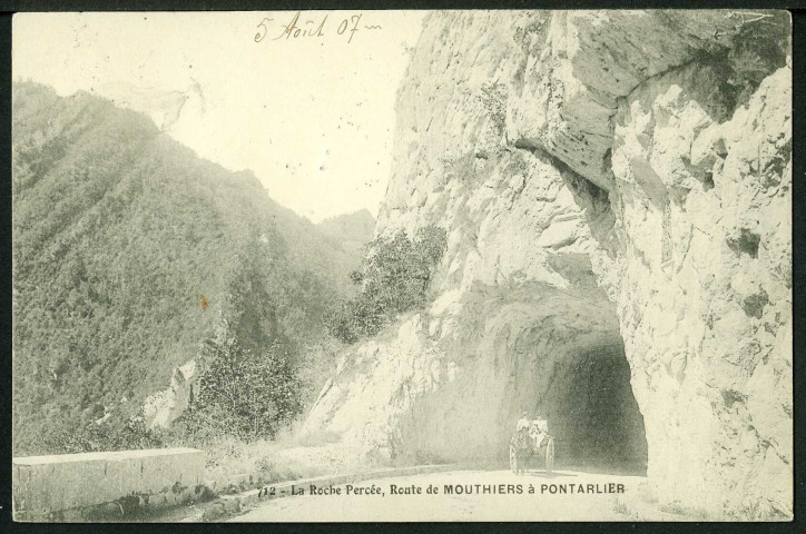 La Roche Percée. Route de Mouthiers à Pontarlier