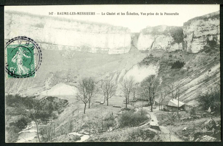 Le chalet et les échelles, vue prise de la passerelle