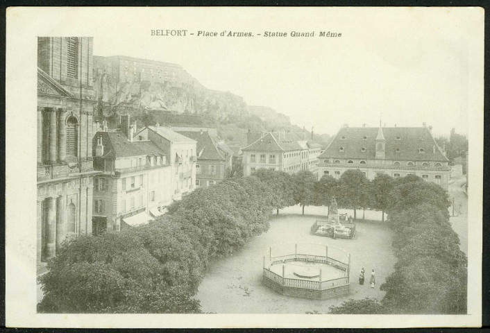 La place d'Armes et la statue "Quand-Même"