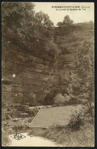 Le lavoir et le rocher du Val