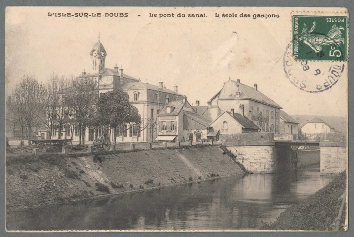 Le pont du canal - l'école des garçons