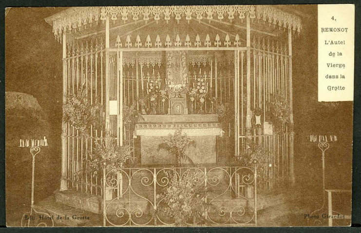 L'autel de la Vierge dans la grotte