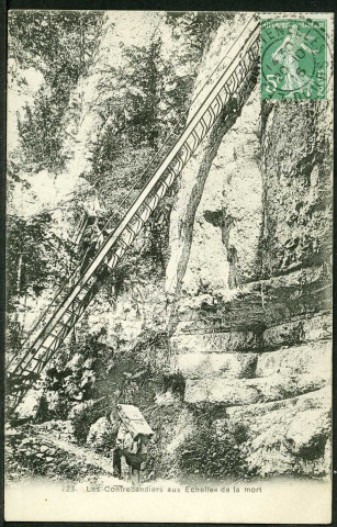 Les contrebandiers aux échelles de la mort