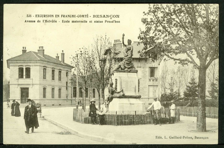 Vue de la statue Proudhon
