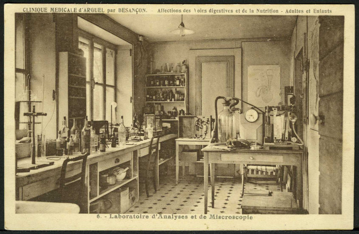 La clinique, laboratoire d'analyses et de miscroscopie