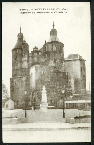 Square du souvenir et citadelle