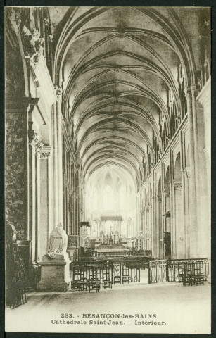Intérieur de la cathédrale Saint-Jean