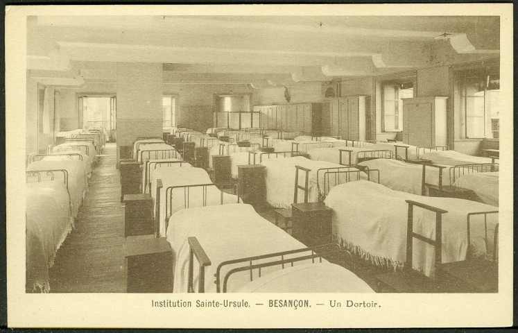 Institution Sainte-Ursule, un dortoir