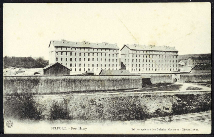 La caserne du fort Hatry