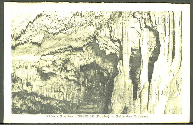 Grotte, salle des rideaux