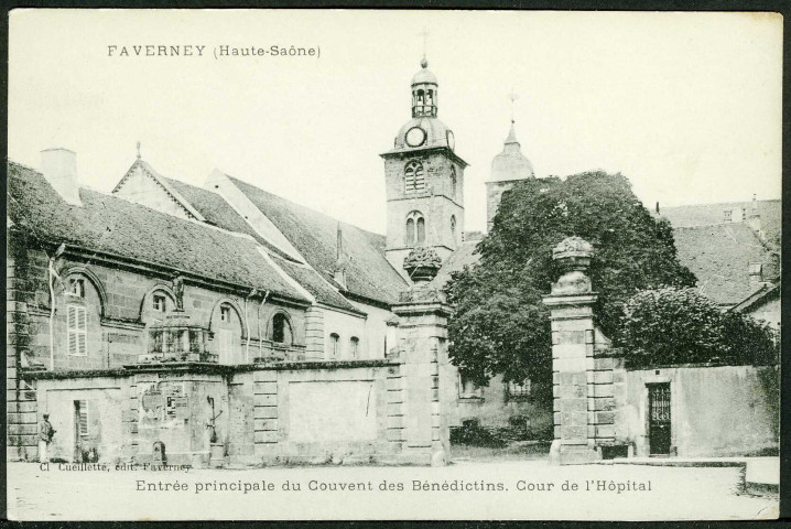 Entrée principale du couvent des bénédictins. Cour de l'hôpital