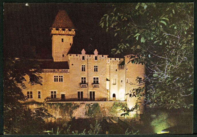 Vallée de la Loue, le château de Cléron illuminé