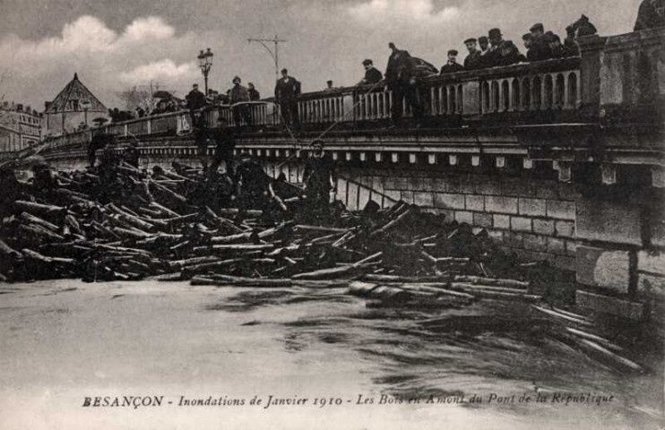 Les bois en amont du pont de la République, inondations 1910