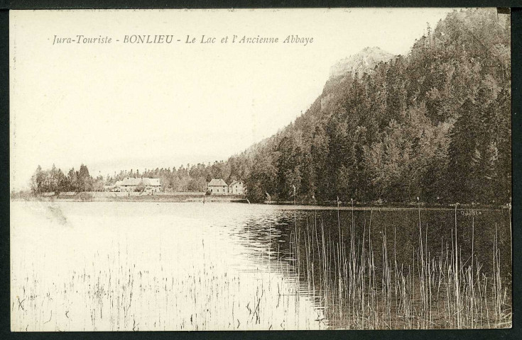 Le lac et l'ancienne abbaye