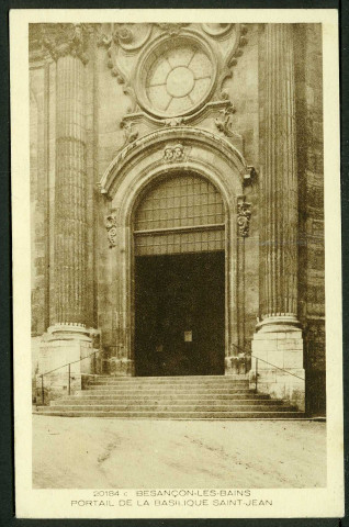 Portail de la basilique Saint-Jean