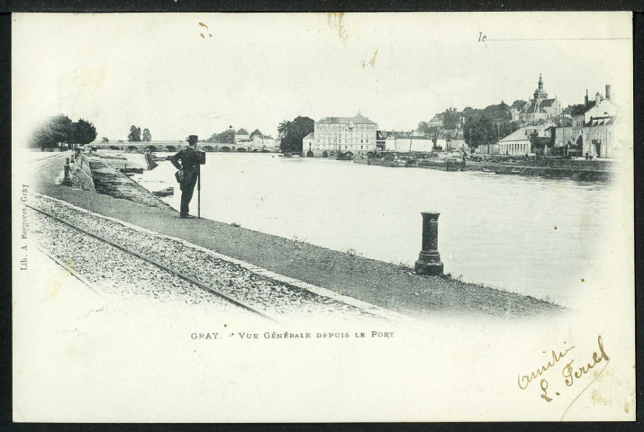 Vue générale depuis le port