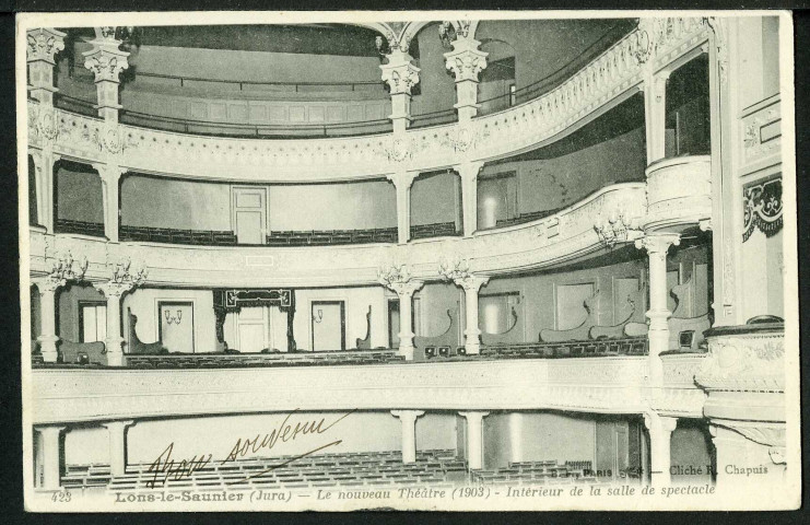 Le théâtre