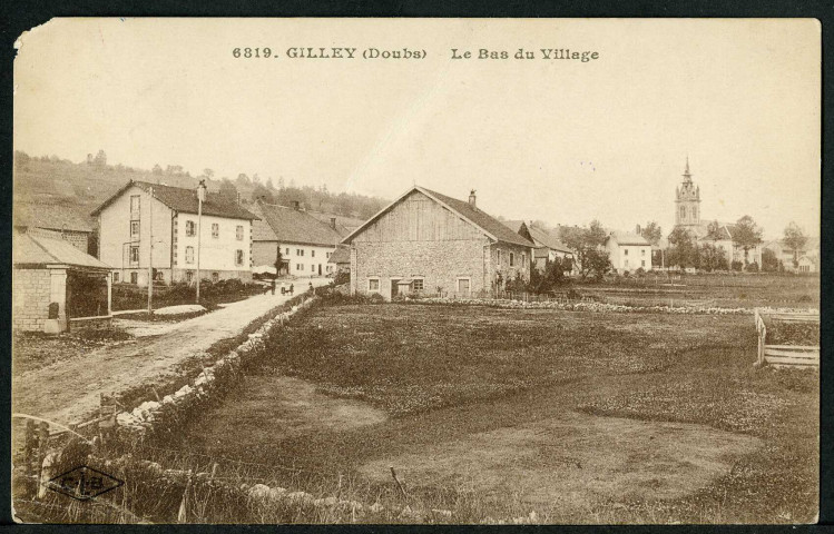 Le bas du village