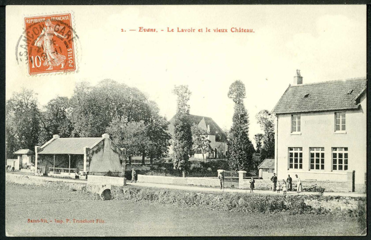 Le lavoir et le vieux château