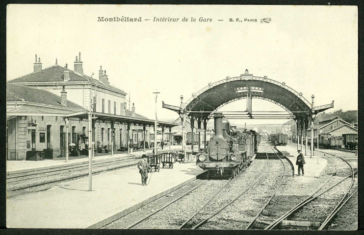 Intérieur de la gare