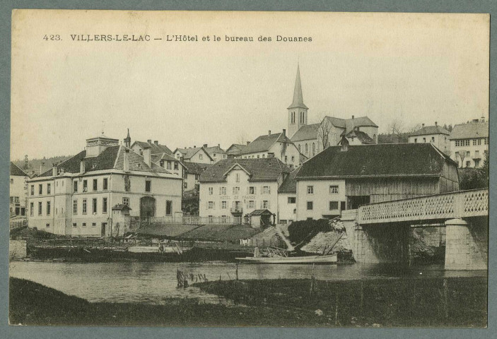 L'Hôtel et le bureau des douanes