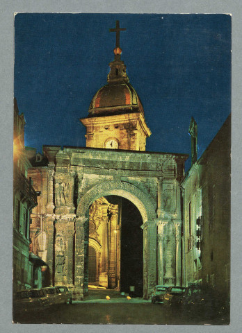 La Porte Noire et le clocher de la cathédrale St-Jean de nuit