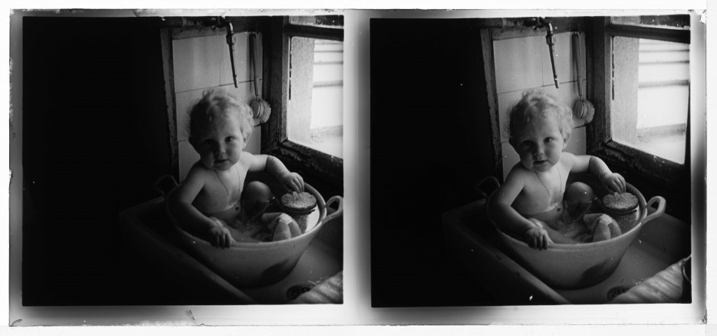 Le bain dans la bassine