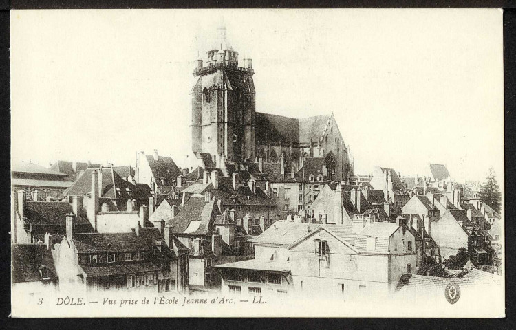 Vue prise de l'école Jeanne d'Arc