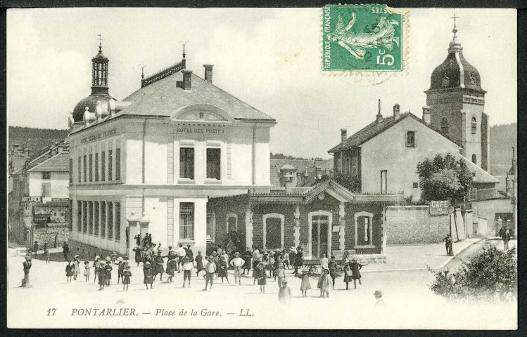 La place de la gare