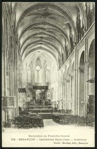 Intérieur de la cathédrale Saint-Jean