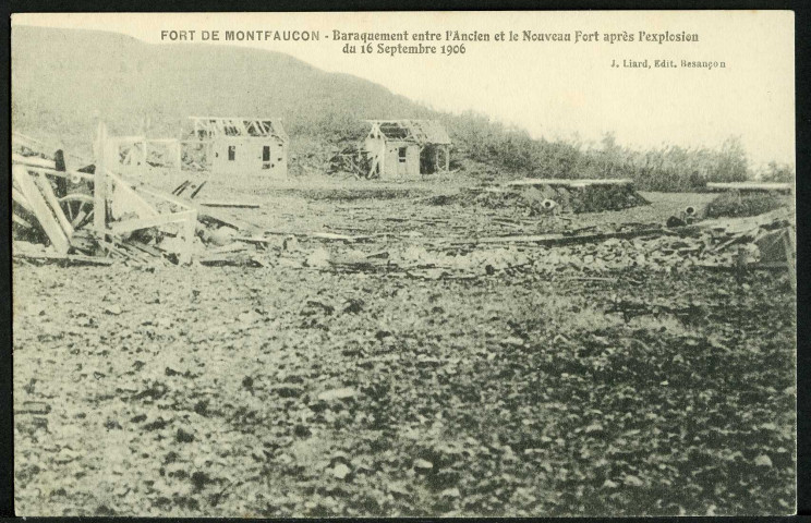 Baraquement entre l'ancien et le nouveau fort après l'explosion