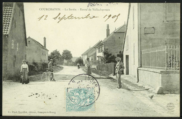Sortie du village, route de Vellechevreux