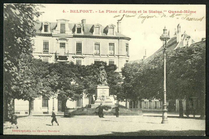 La place d'Armes et la statue "Quand-Même"